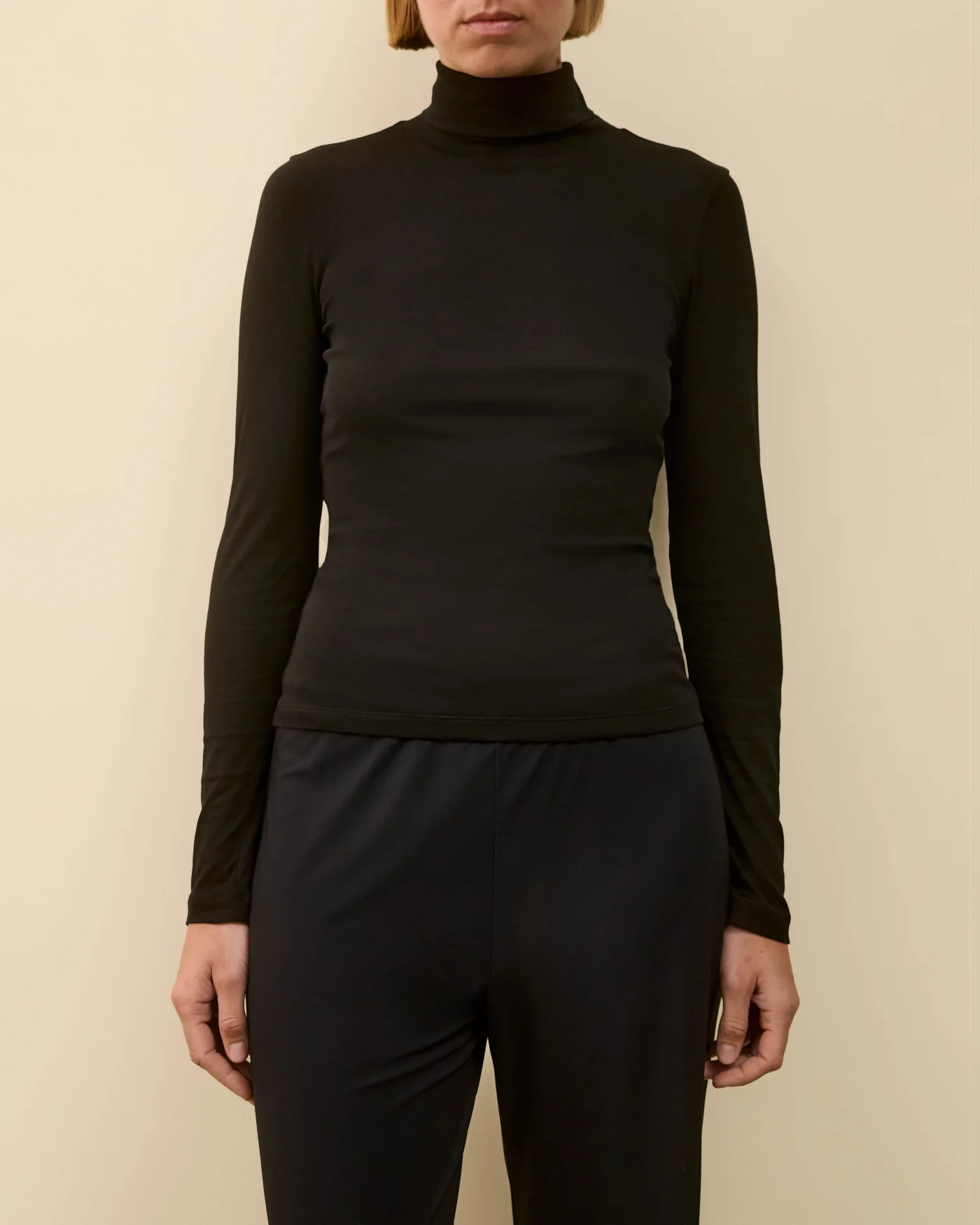 DINAH TURTLENECK LIGHTWEIGHT | Black - Image 4