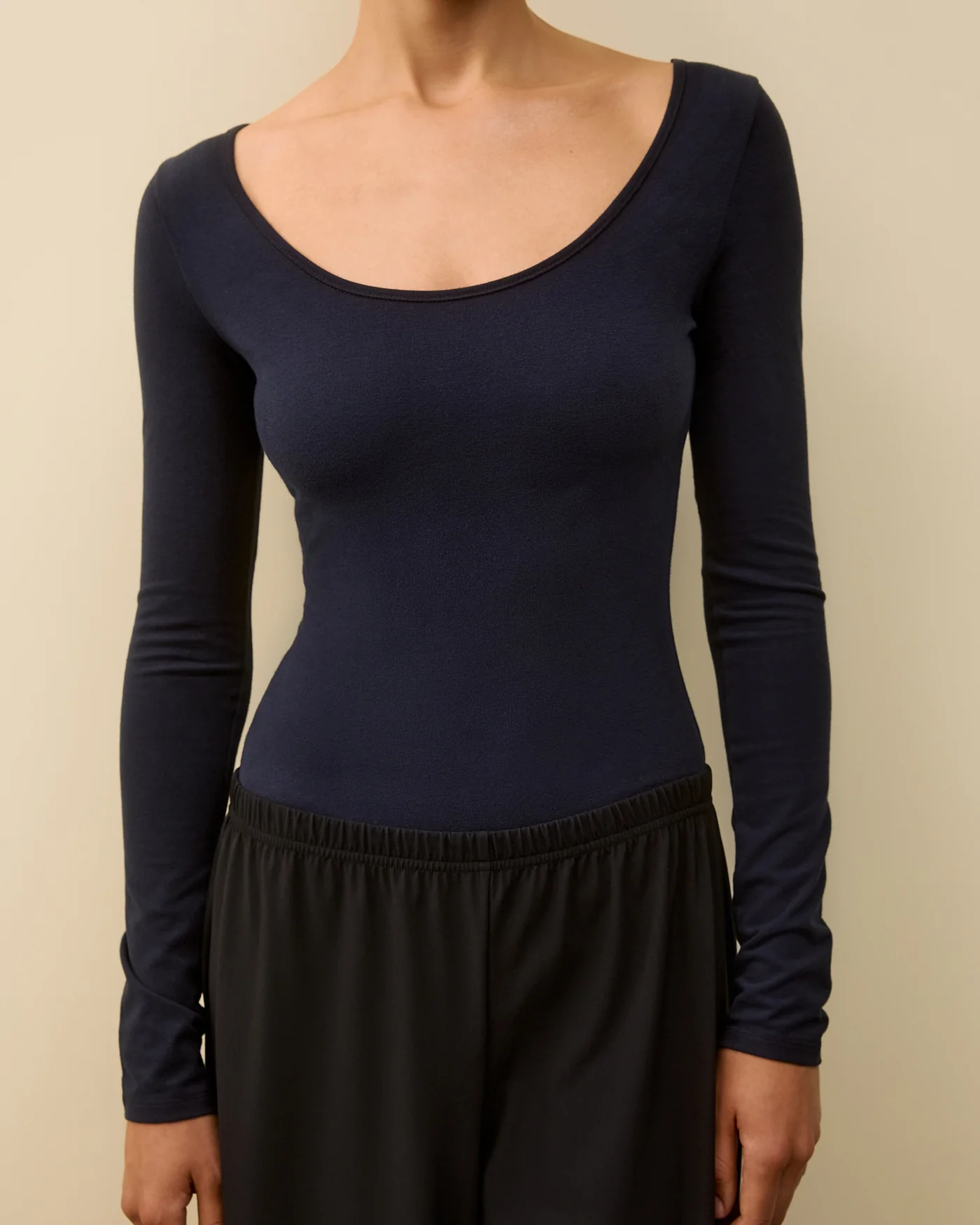 YOLI BODY | Navy - Image 4